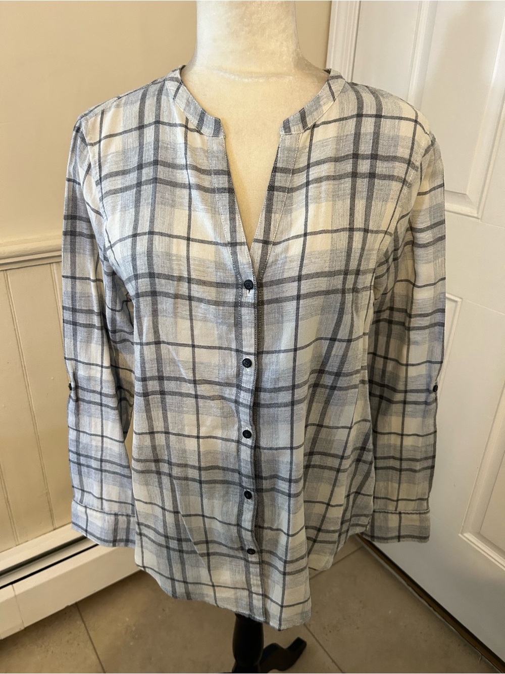 Calvin Klein Jeans Plaid Cotton Flannel Roll-Tab Sleeve Button Down Shirt M NWOT